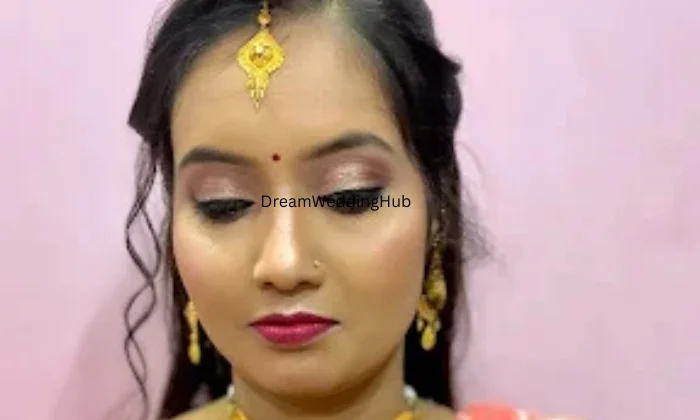 Gitika makeup artist